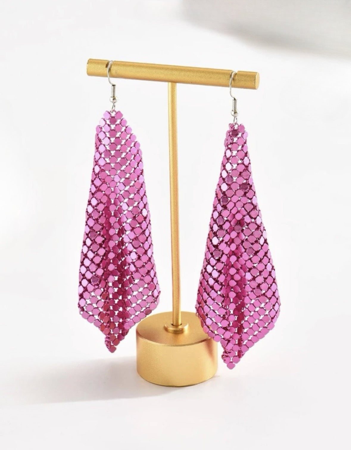 Chain Linked Dangles
