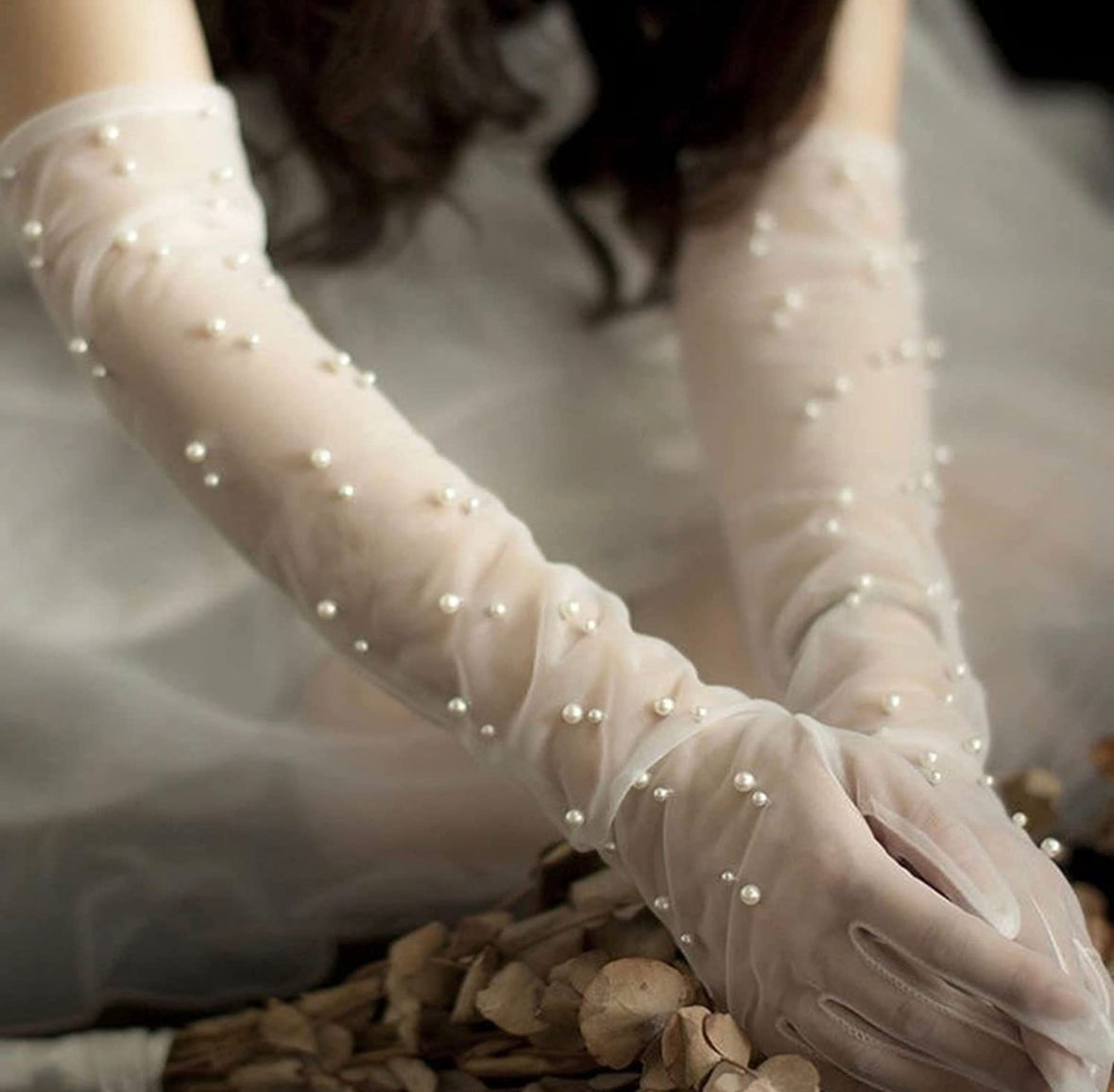 Pearl Mesh Gloves